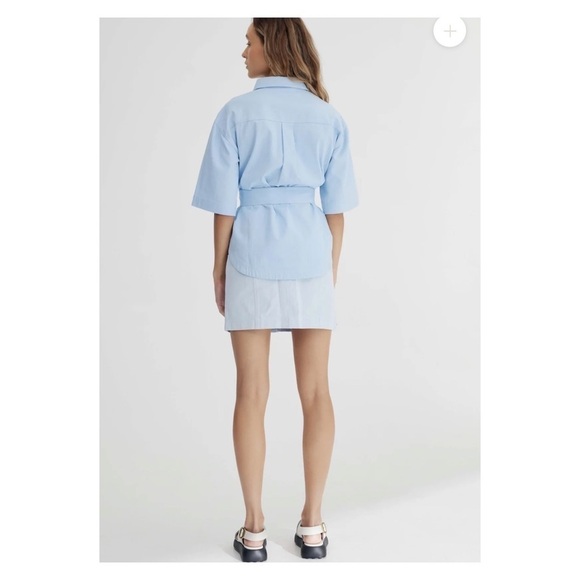 NWT SIGNIFICANT OTHER Regina Shirt Light Blue Cutout Belted Size US 4 - Picture 4 of 12